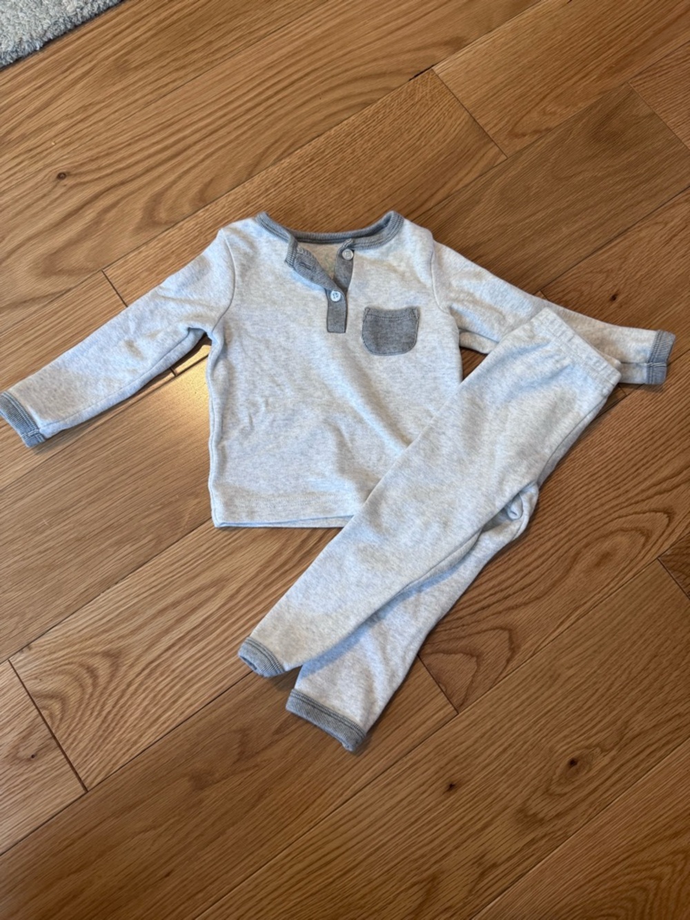 Kids Light Gray Long-Sleeve Pajama Set with Contrast Trim